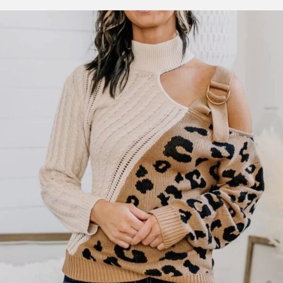 Andree By Unit Asymmetrical leopard Sweater with Buckle size l - Picture 1 of 8